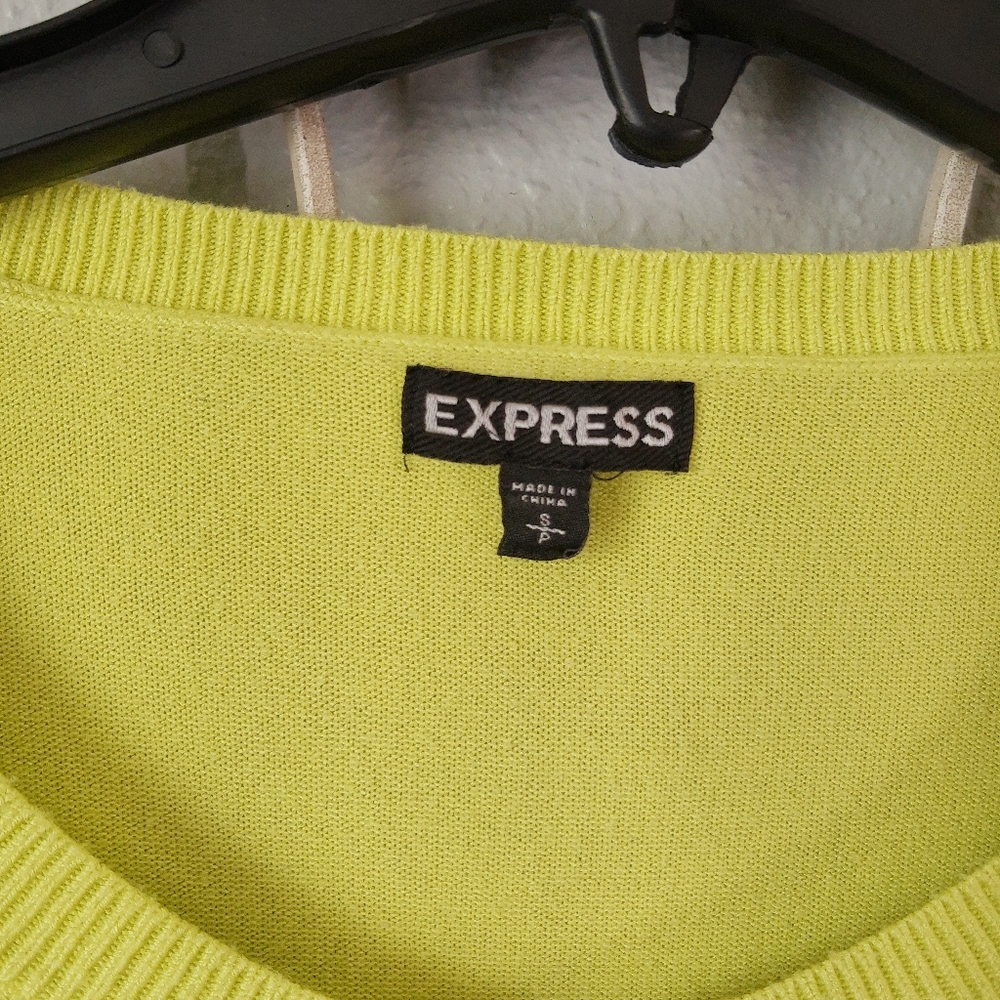 Express Top - Picture 3 of 6
